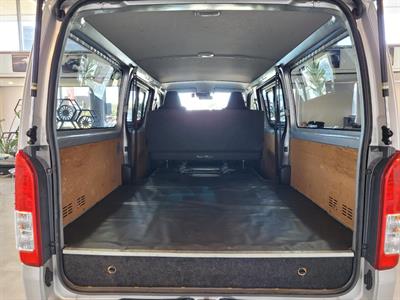 2019 Toyota Hiace - Thumbnail