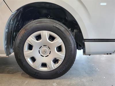 2019 Toyota Hiace - Thumbnail