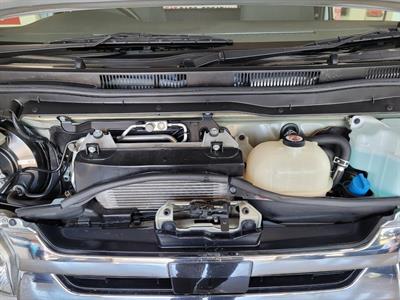 2019 Toyota Hiace - Thumbnail