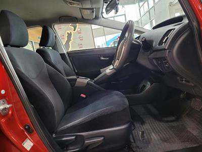 2013 Toyota Prius - Thumbnail