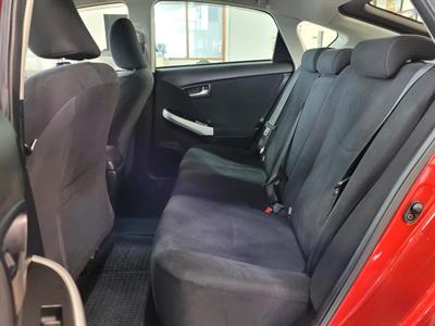 2013 Toyota Prius - Thumbnail