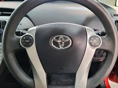 2013 Toyota Prius - Thumbnail