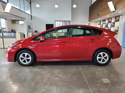 2013 Toyota Prius - Thumbnail