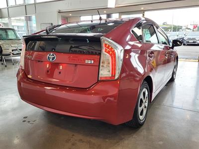 2013 Toyota Prius - Thumbnail