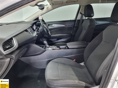 2020 Holden Commodore - Thumbnail