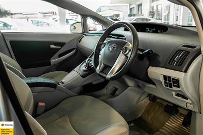 2011 Toyota Prius - Thumbnail