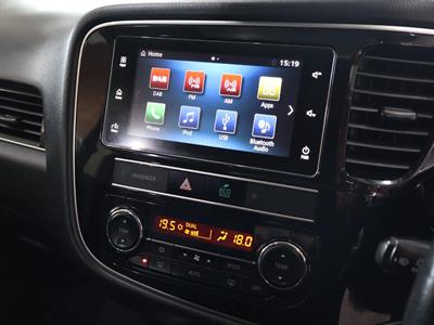 2019 Mitsubishi Outlander - Thumbnail