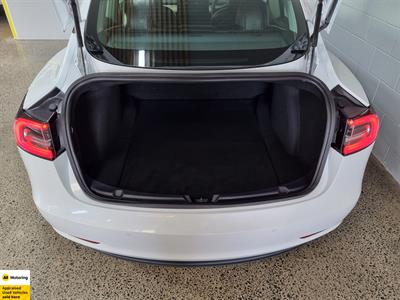 2019 Tesla Model 3 - Thumbnail