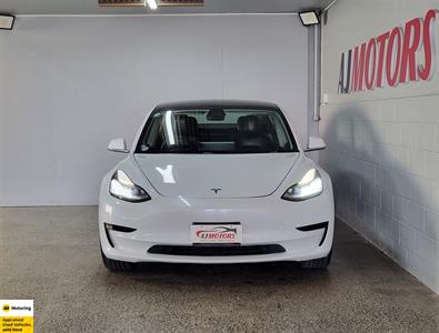 2019 Tesla Model 3 - Thumbnail