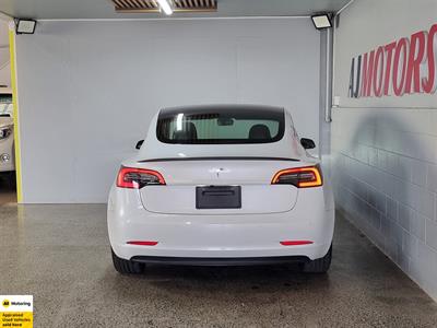 2019 Tesla Model 3 - Thumbnail