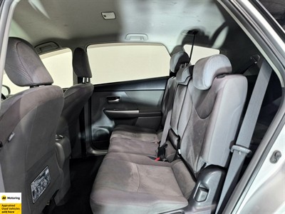 2012 Toyota Prius - Thumbnail