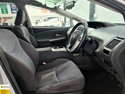 2012 Toyota Prius - Thumbnail