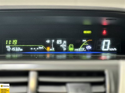 2012 Toyota Prius - Thumbnail