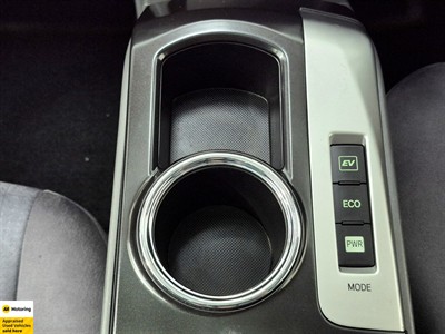 2012 Toyota Prius - Thumbnail