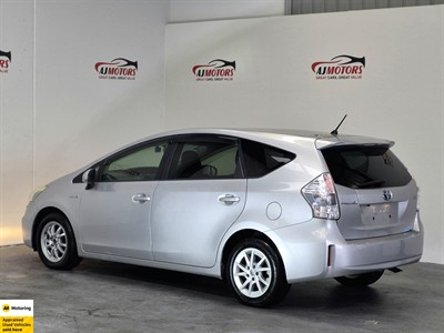 2012 Toyota Prius - Thumbnail