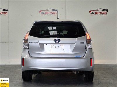 2012 Toyota Prius - Thumbnail