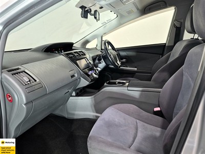 2012 Toyota Prius - Thumbnail