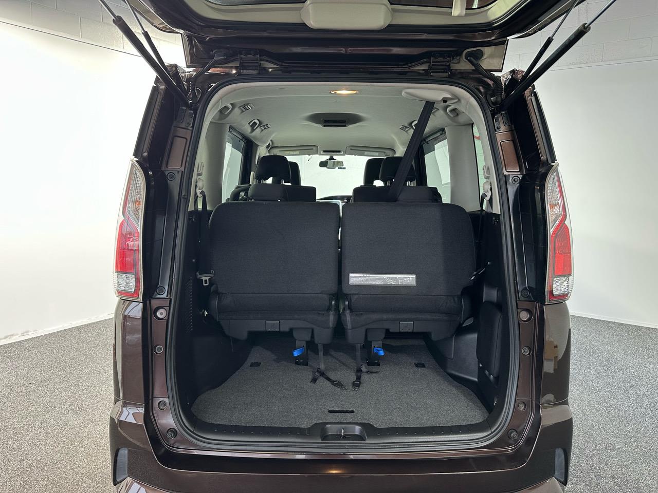 2017 Nissan Serena