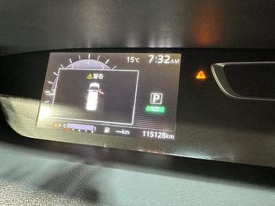 2017 Nissan Serena - Thumbnail