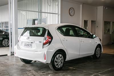 2018 Toyota Aqua - Thumbnail