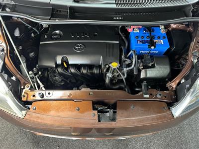 2012 Toyota Spade - Thumbnail