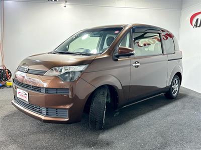 2012 Toyota Spade - Thumbnail