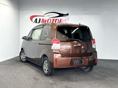 2012 Toyota Spade - Thumbnail