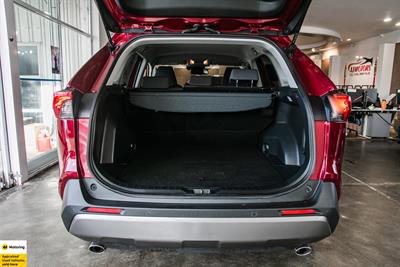 2020 Toyota RAV4 - Thumbnail