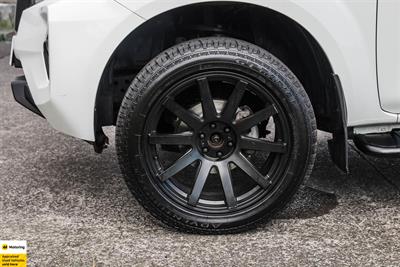 2021 Nissan Navara - Thumbnail