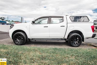 2021 Nissan Navara - Thumbnail