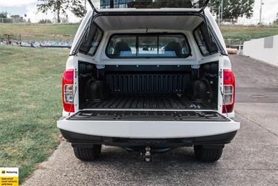2021 Nissan Navara - Thumbnail