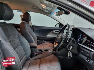 2022 Kia Niro - Thumbnail