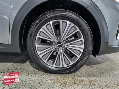 2022 Kia Niro - Thumbnail
