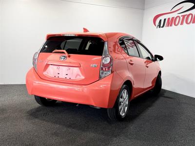 2014 Toyota Aqua - Thumbnail