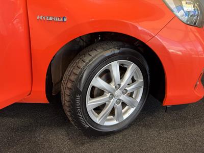 2014 Toyota Aqua - Thumbnail