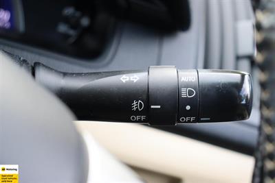 2013 Toyota Sai - Thumbnail