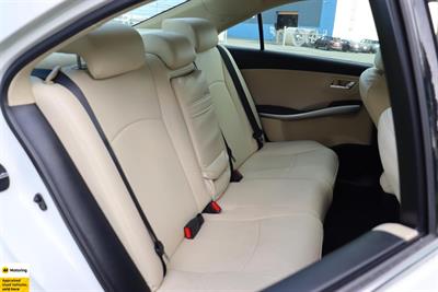 2013 Toyota Sai - Thumbnail