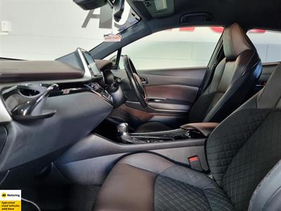 2018 Toyota C-HR - Thumbnail
