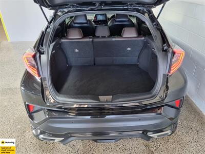 2018 Toyota C-HR - Thumbnail