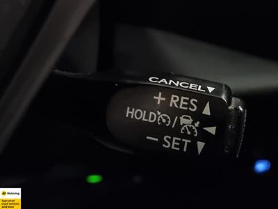 2018 Toyota C-HR - Thumbnail