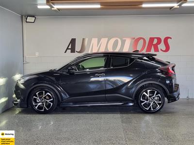 2018 Toyota C-HR - Thumbnail