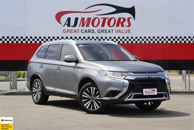 2021 Mitsubishi Outlander - Thumbnail