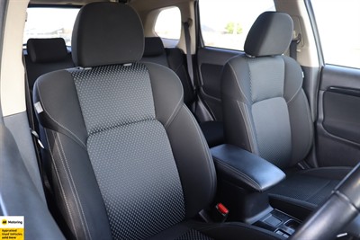 2021 Mitsubishi Outlander - Thumbnail