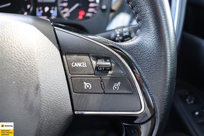 2021 Mitsubishi Outlander - Thumbnail