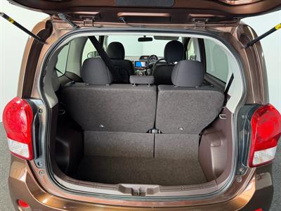 2015 Toyota Porte - Thumbnail