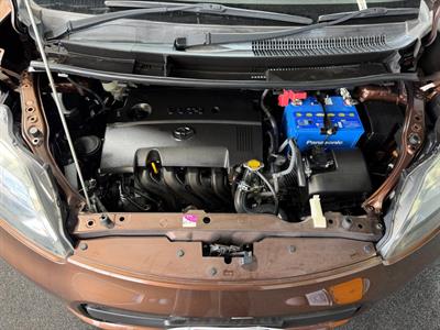 2015 Toyota Porte - Thumbnail