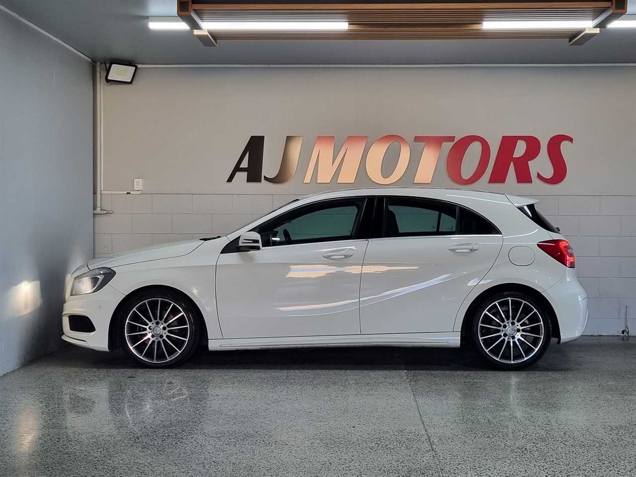 2014 Mercedes-Benz A 180