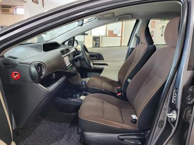 2014 Toyota Aqua - Thumbnail