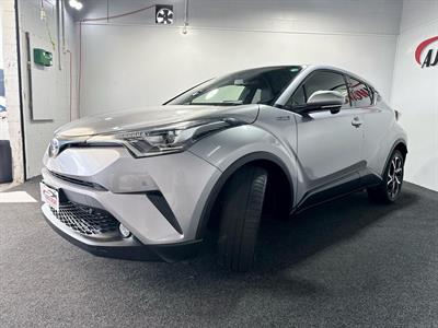 2017 Toyota C-HR - Thumbnail