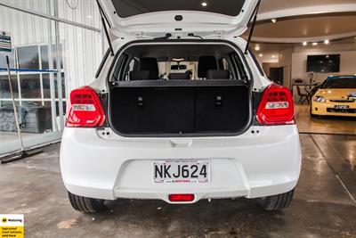 2021 Suzuki Swift - Thumbnail